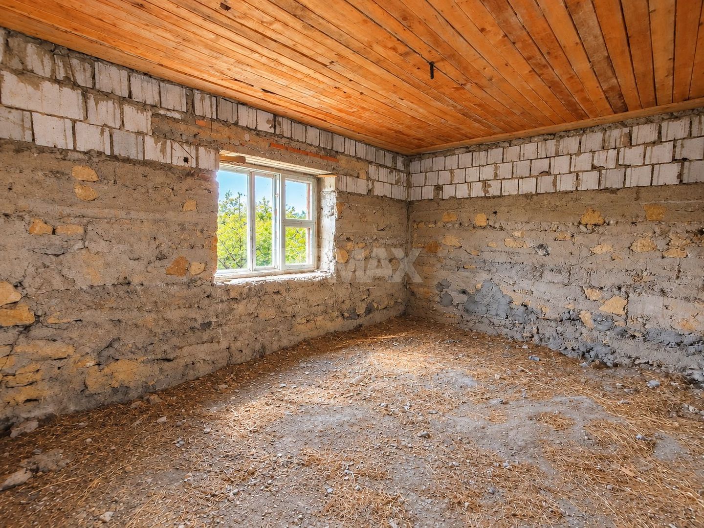 CASĂ GENEROASĂ CU 3 CAMERE – 90 m² | 17 ARI| ANENII NOI - Poză 10