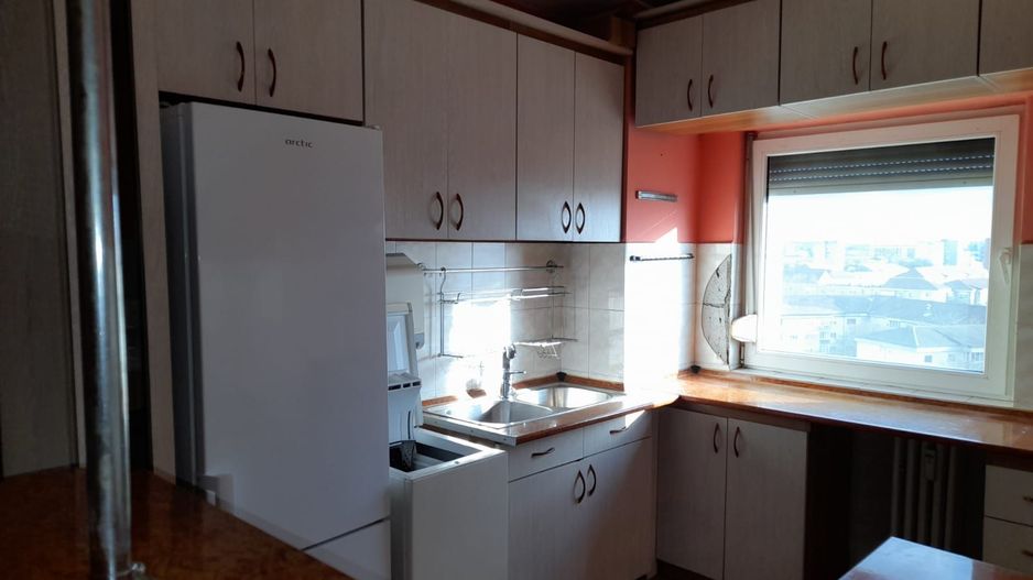 Apartament cu o camera, de vanzare, situat in zona Dacia, Oradea. - Poză 12
