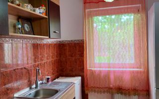 Casa cu 3 apartamente în Dumbravita aproape de pădure - Poză 22