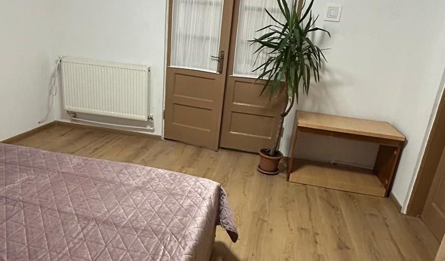 GARSONIERA - RAHOVA, PET-FRIENDLY, MOBILAT/UTILAT MODERN, CURTE - Poză 3