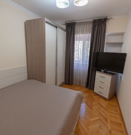 Aparament 3 camere, Piata centrala - Poză 3