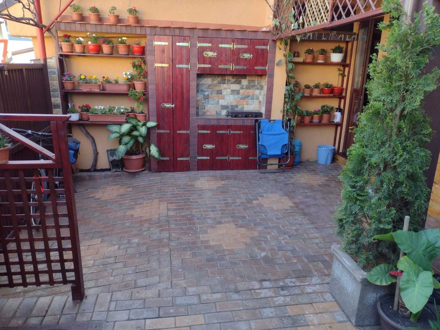 Vila de vanzare Cartierul 23 August - Poză 2