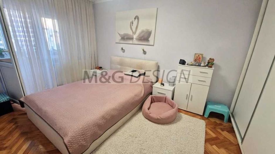 Apartament 3 camere Aradului 2 bai 2 balcoane centrala proprie - Poză 14