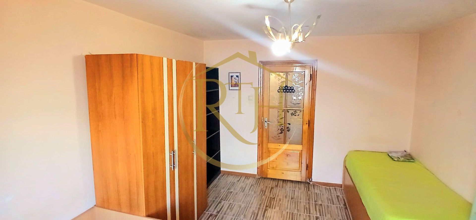 Oferim spre inchiriere garsoniera, situata in Complexul Studentesc - Poză 2