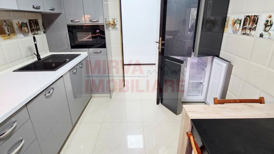 Apartament 3 camere de inchiriat, 9 Mai, 2 bai, beci - Poză 2