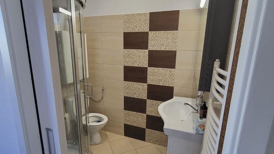 Ag EUROPA vinde parterul unei case în zona PIATA DE VECHITURI. - Poză 2