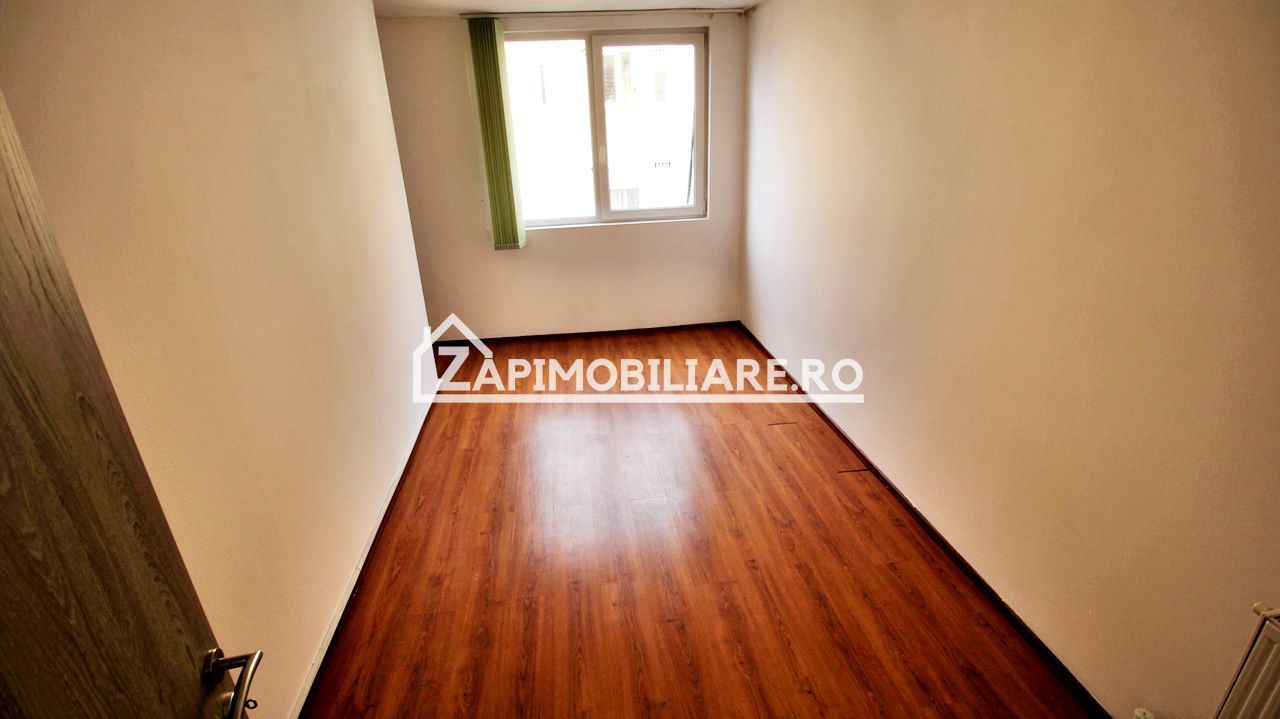 Casă / Spatiu birouri 10 camere , 222 mp utili,zona Central - Poză 13