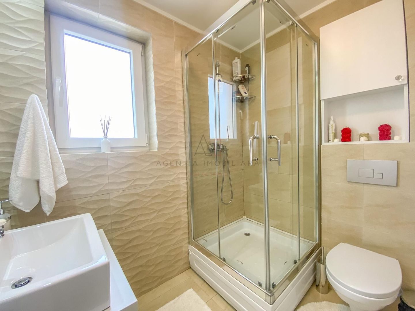 Casa 3 camere - Complex Cosmopolis - Poză 12