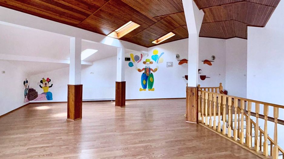 Inchiriere casa individuala multifunctionala zona rezidentiala Bunloc - Poză 5