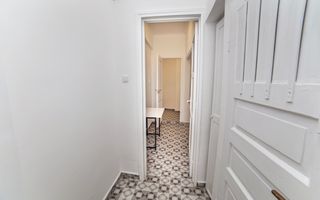 Apartament 4 camere renovat, central, ideal rezidențial sau activitate business - Poză 11