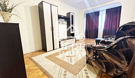 Apartament cu 3 camere de inchiriat zona Bulevardul Dacia, Oradea
