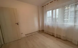 Apartament decomandat cu 2 camere, balcon, etaj 3, recent renovat, -Sibiu - Poză 15