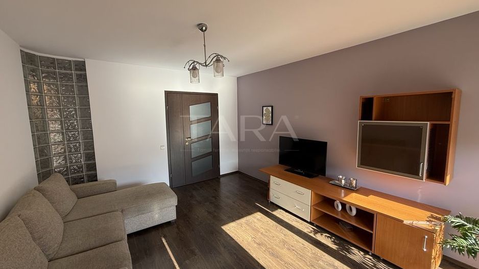 Apartament 2 camere decomandate, etaj 2 – zona La Roată Făget - Poză 4