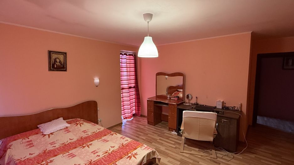 Vila P+1 cu terasă 255 mp + garaj 22,5 mp si teren 417 mp-Berceni ! - Poză 9