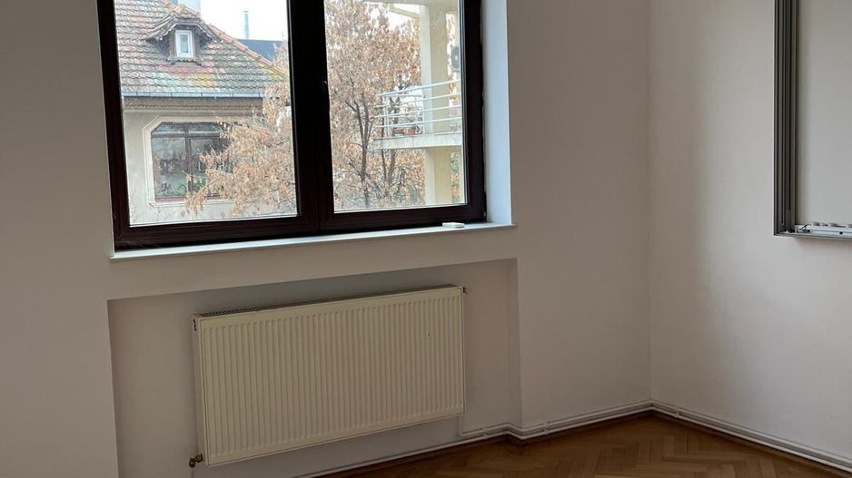 Apartament in vila 5 camere / zona Herastrau Nord - Biserica Cașin - Poză 12