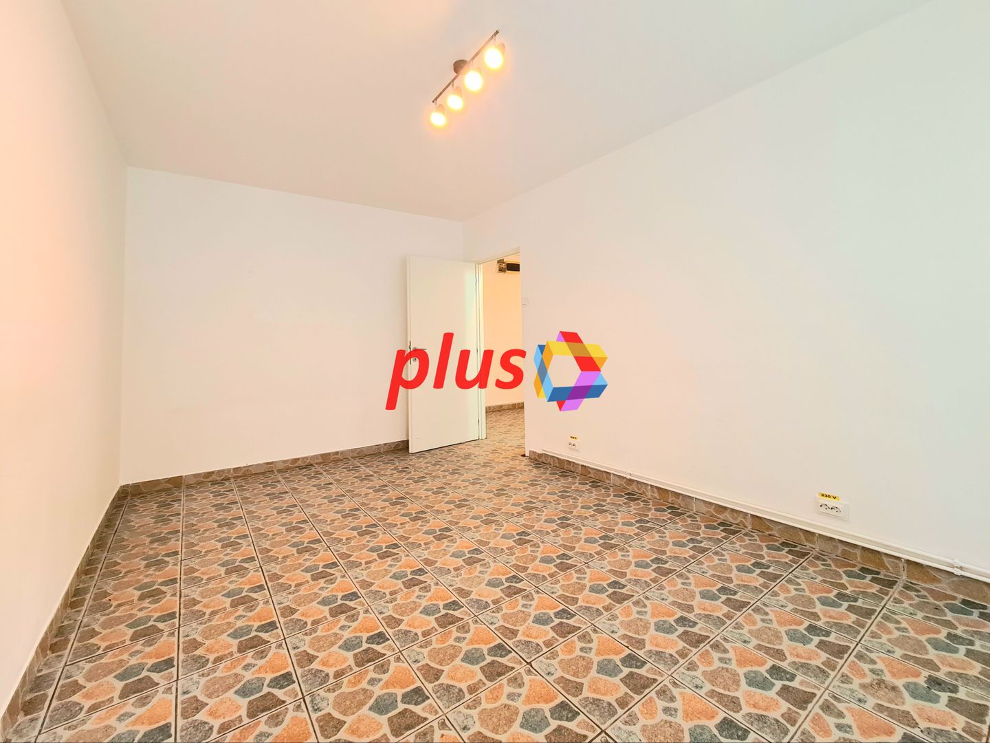 Spatiu birouri de închiriat Brasov - 55 mp  # www.Plus-Imo.ro - Poză 4