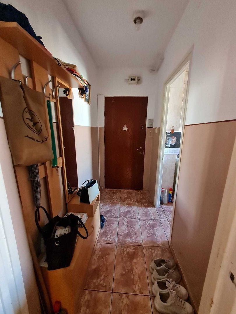 Apartament 3 camere decomandat - Poză 4