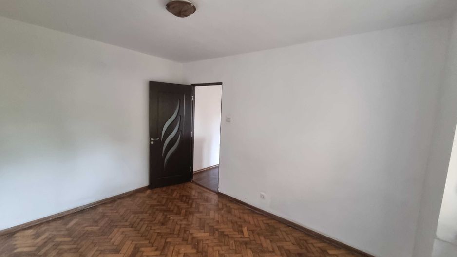 BRASADAS vinde ap cu 2 cam PARTER 42 mp Botizului. - Poză 5