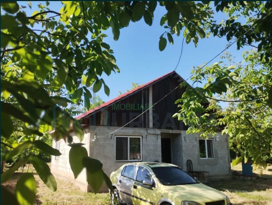 Casă de vânzare pe malul Prutului – Moreni, Iași, teren 960 mp, zonă liniștită - Poză 1