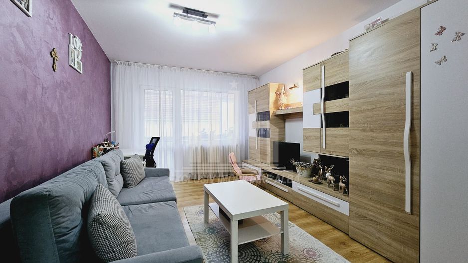 Apartament cu 3 camere de vanzare, Ampoi 1 - Poză 1