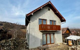 Casa individuala 6 camere, teren 700 mp, zona Dezmir