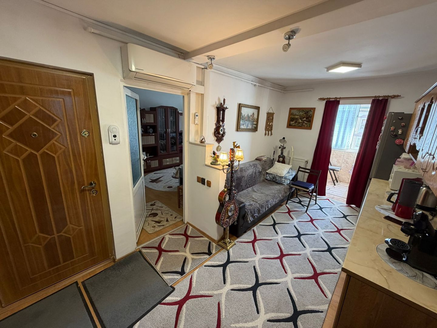 Apartament 2 camere, decomandat - zona Cetate - Poză 6