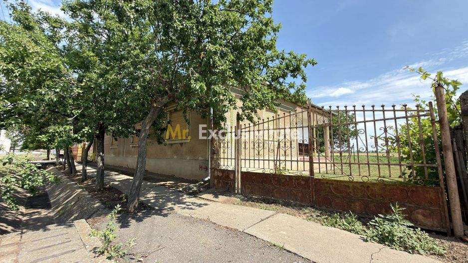Casă 4 camere, Teren 1955 mp Str. Vezendiului Nr. 366 - Loc. Petrești, Satu Mare - Poză 3