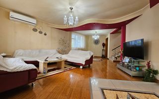 De vanzare-Vila spatioasa cu gradina si foisor-oaza de liniste - Poză 4