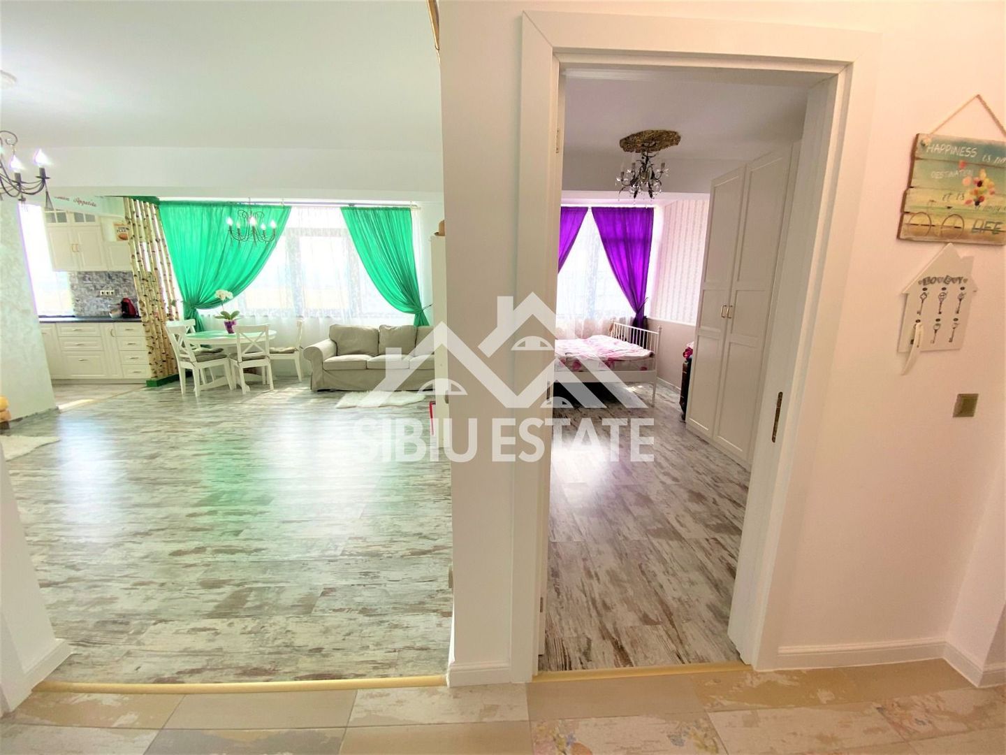 Apartament de vanzare cu 3 camere, suprafata.utila 70mp. - Poză 13