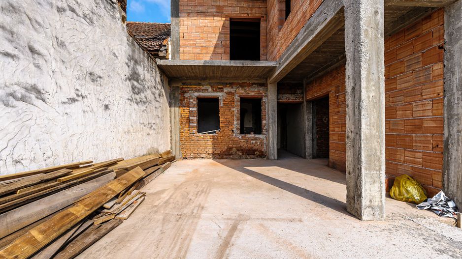 Casă la roșu în Aradul Nou. Zona Adam Müller-Guttenbrunn - Poză 4