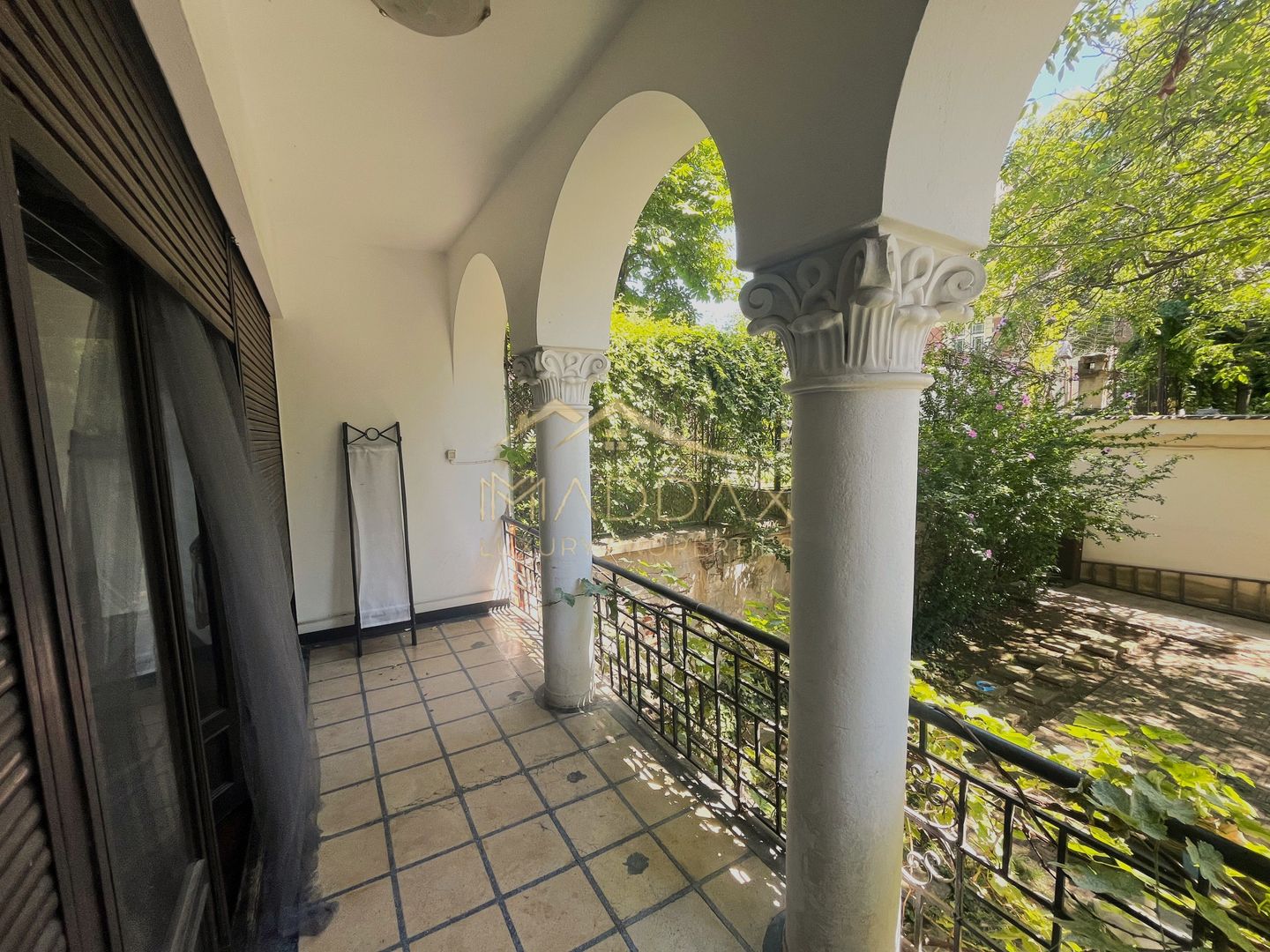 Apartament parter Piața Romană | 5 camere | Curte | 8 Locuri de Parcare - Poză 17