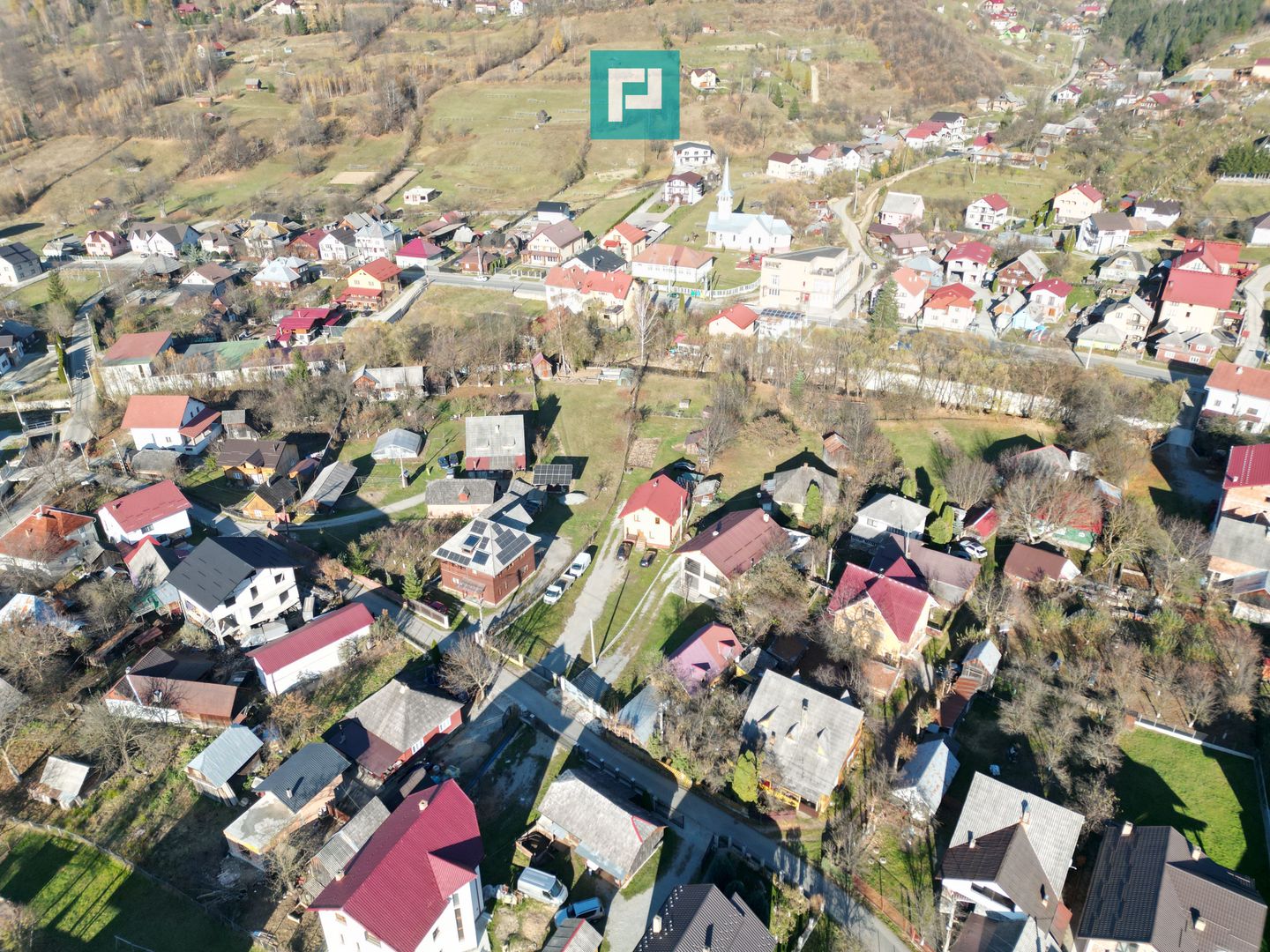 Casă de lemn, cu teren în Borșa - Poză 7