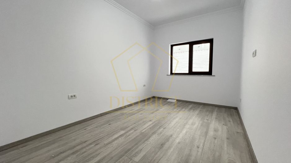 Duplex cu 5 camere, bucatarie inchisa, la cheie | Giarmata - Poză 10