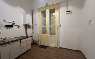 Garsonieră spațioasă de închiriat în zona ultracentrală - Poză 10