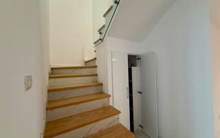 Duplex despartit prin garaj cu 5 camere  |  Dumbravita - Poză 14