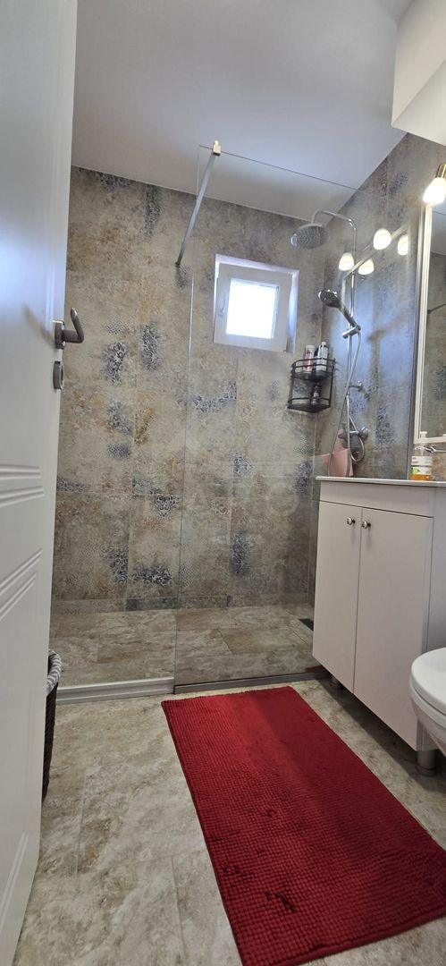 Vand apartament cu 2 camere in Cornisa, et. intermediar, lift nou - Poză 4
