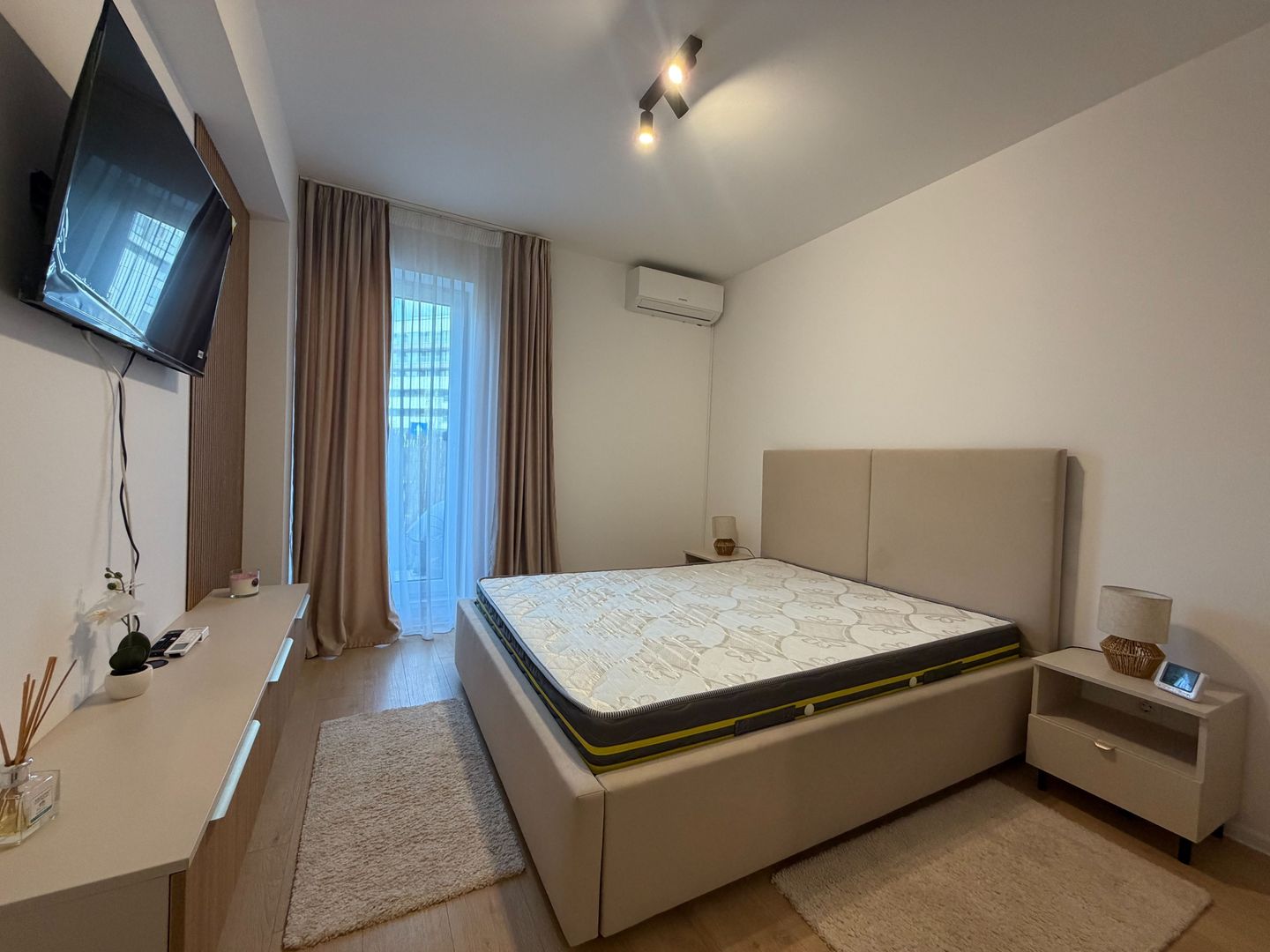 CHITILA - Atria Urban | Chirie 2 Camere cu Curte + Piscina | Parcare - Poză 9