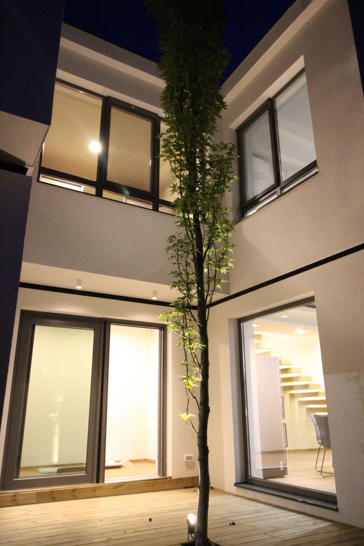 Un camin diferit , gandit pentru nevoile tale. - Poză 8