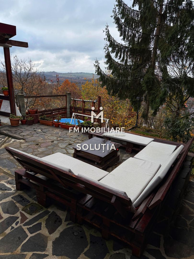 Casă de  vânzare cu vedere panoramică - Poză 4