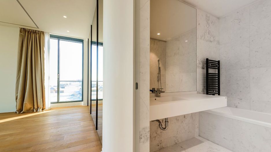 Apartament de 5 camere spațios, situat în zona Nord din Constanța - Poză 12