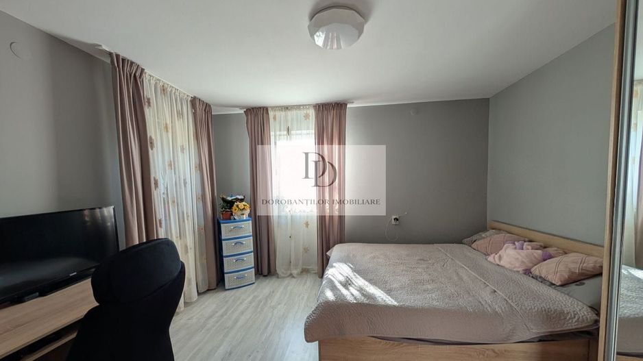 Vanzare 3 case | Teren 1400 mp | Garaj auto + Anexe - Poză 11