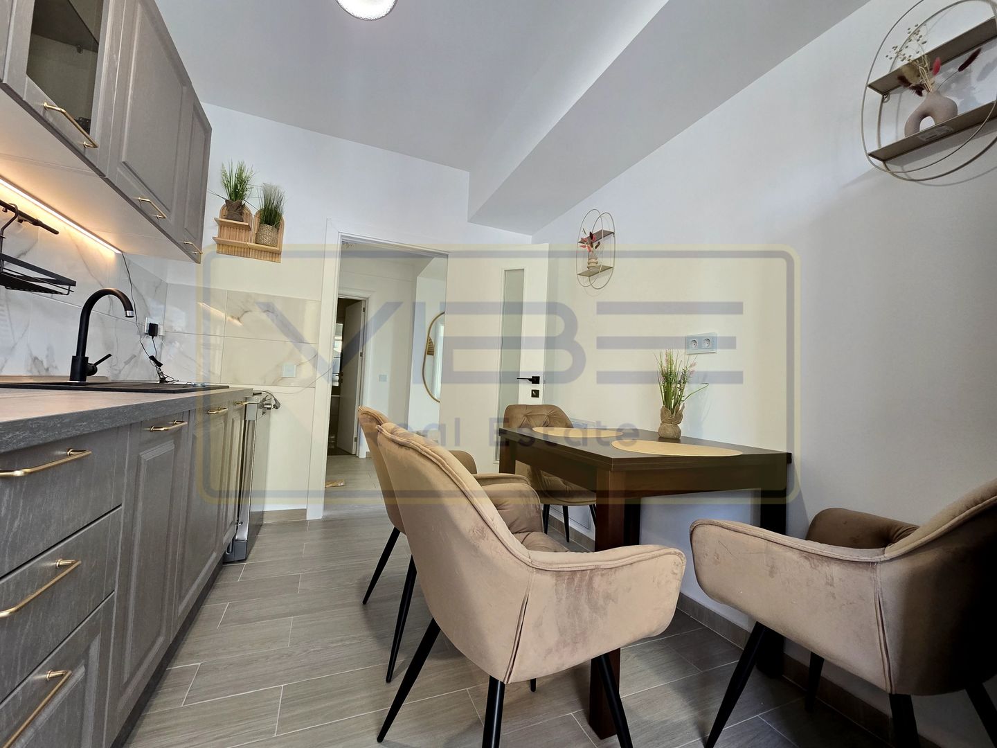 Copou- 3 camere 2 bai- decomandat- modern- parcare subterana - Poză 17