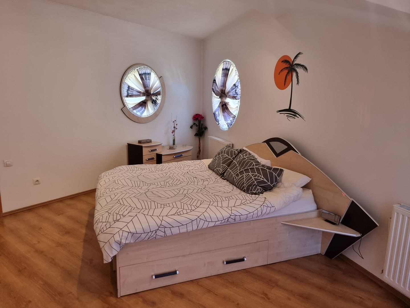 CASA INDIVIDUALA , MODERNA LA POALELE MUNTILOR!! - Poză 10