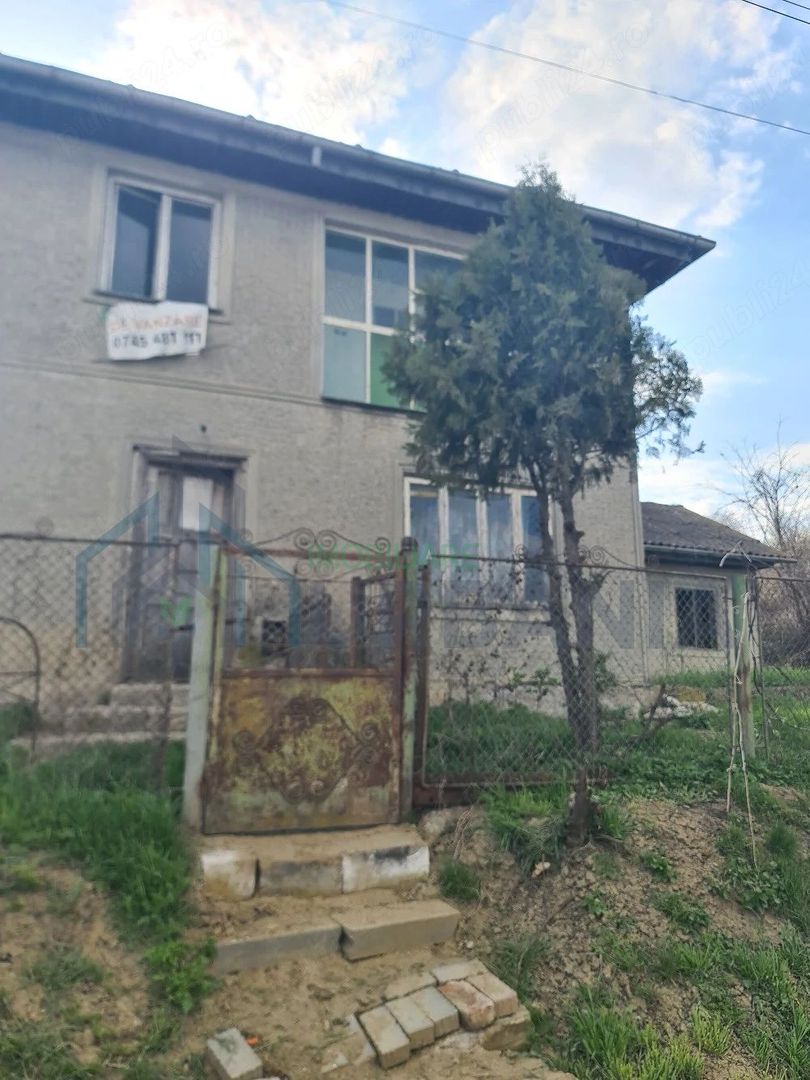 Casă de vânzare în comuna Probota, județul Iași - Poză 3