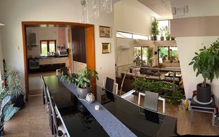 Vila cu piscina British School - Poză 19