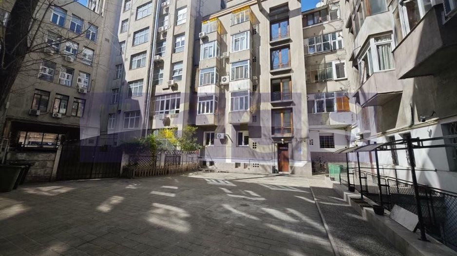 VANZARE APARTAMENT 3 CAMERE RENOVAT DECOMANDAT CENTRALA PROPRIE PIATA ROMANA - Poză 15