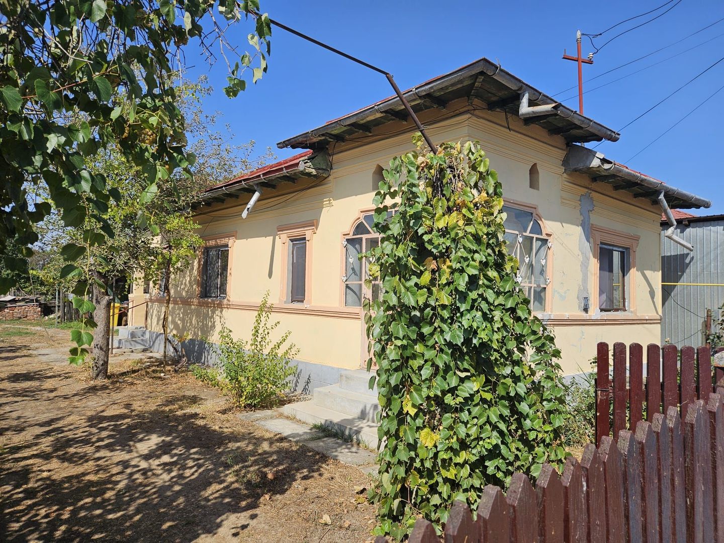Vanzare casa Leordeni - Poză 1