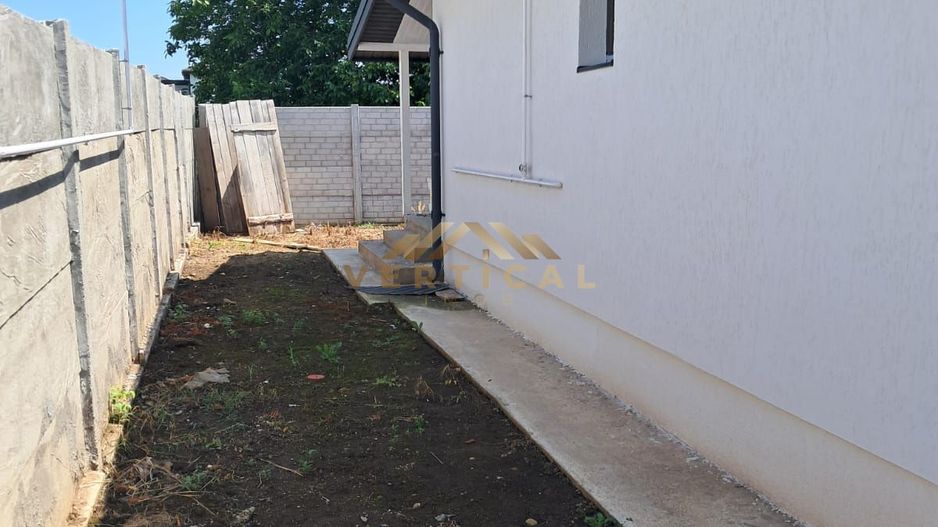 Vilă Elegantă pe Plan Parter-Confort, Spațiu și Liniște în Com Berceni - Poză 3