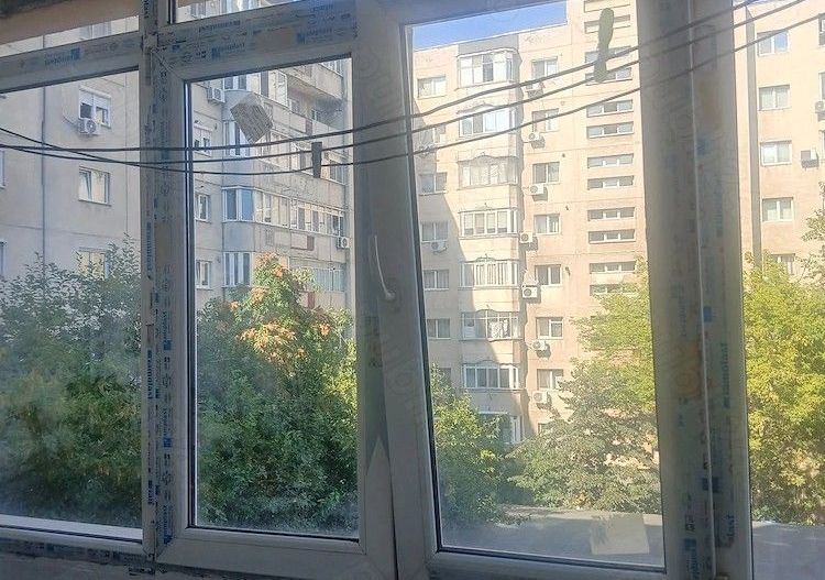 Vanzare Apartament 2 camere confort 1, 55 mp, balcon termopan, bloc 1983 -Rahova - Poză 5