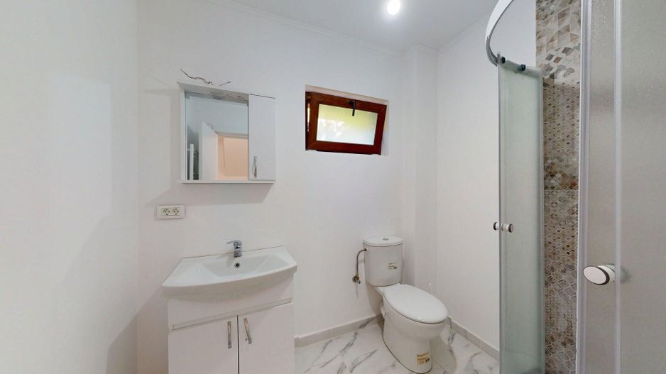 Casa Duplex cu 3 dorm.+ Dressing + Panouri Solare! Cu 2 intrari! - Poză 6